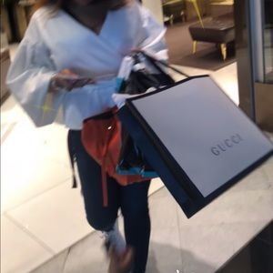 Meet your Posher, Fatima